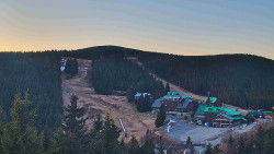 Panorama Jižní svahy, Hotel, Nástup