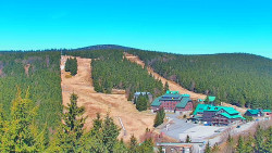 Panorama Jižní svahy, Hotel, Nástup