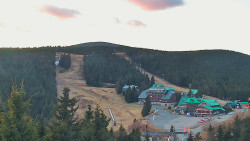 Panorama Jižní svahy, Hotel, Nástup