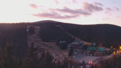 Panorama Jižní svahy, Hotel, Nástup