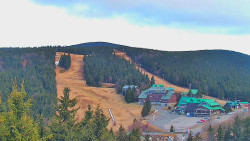 Panorama Jižní svahy, Hotel, Nástup