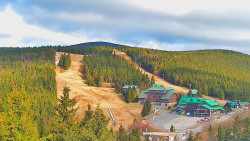 Panorama Jižní svahy, Hotel, Nástup