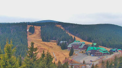 Panorama Jižní svahy, Hotel, Nástup
