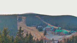 Panorama Jižní svahy, Hotel, Nástup