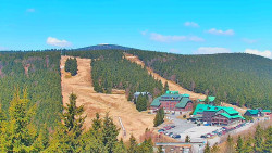 Panorama Jižní svahy, Hotel, Nástup