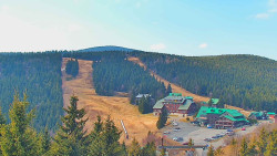 Panorama Jižní svahy, Hotel, Nástup