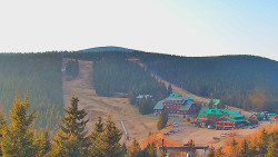 Panorama Jižní svahy, Hotel, Nástup