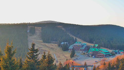 Panorama Jižní svahy, Hotel, Nástup
