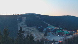 Panorama Jižní svahy, Hotel, Nástup