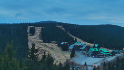Panorama Jižní svahy, Hotel, Nástup