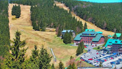 Panorama Jižní svahy, Hotel, Nástup