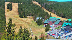 Panorama Jižní svahy, Hotel, Nástup