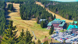 Panorama Jižní svahy, Hotel, Nástup