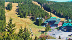 Panorama Jižní svahy, Hotel, Nástup