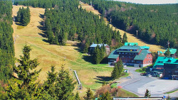 Panorama Jižní svahy, Hotel, Nástup