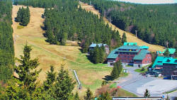 Panorama Jižní svahy, Hotel, Nástup