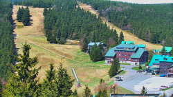 Panorama Jižní svahy, Hotel, Nástup