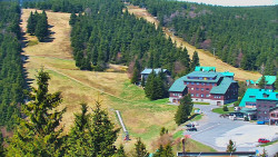 Panorama Jižní svahy, Hotel, Nástup