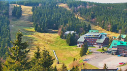Panorama Jižní svahy, Hotel, Nástup