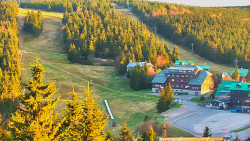 Panorama Jižní svahy, Hotel, Nástup