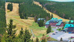 Panorama Jižní svahy, Hotel, Nástup