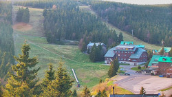Panorama Jižní svahy, Hotel, Nástup