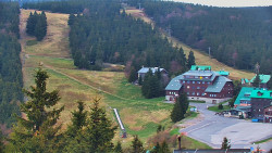 Panorama Jižní svahy, Hotel, Nástup