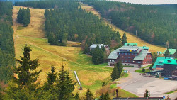 Panorama Jižní svahy, Hotel, Nástup