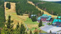Panorama Jižní svahy, Hotel, Nástup