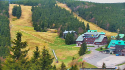 Panorama Jižní svahy, Hotel, Nástup