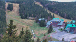 Panorama Jižní svahy, Hotel, Nástup