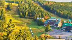Panorama Jižní svahy, Hotel, Nástup