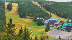 Panorama Jižní svahy, Hotel, Nástup