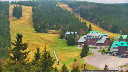Panorama Jižní svahy, Hotel, Nástup