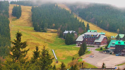 Panorama Jižní svahy, Hotel, Nástup