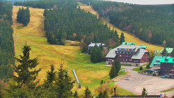 Panorama Jižní svahy, Hotel, Nástup
