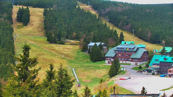 Panorama Jižní svahy, Hotel, Nástup