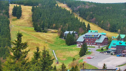 Panorama Jižní svahy, Hotel, Nástup