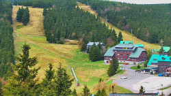 Panorama Jižní svahy, Hotel, Nástup