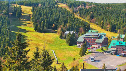 Panorama Jižní svahy, Hotel, Nástup