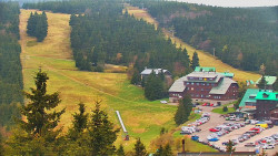 Panorama Jižní svahy, Hotel, Nástup