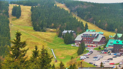 Panorama Jižní svahy, Hotel, Nástup