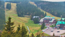 Panorama Jižní svahy, Hotel, Nástup