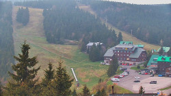 Panorama Jižní svahy, Hotel, Nástup