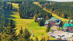 Panorama Jižní svahy, Hotel, Nástup