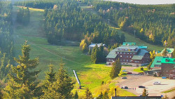 Panorama Jižní svahy, Hotel, Nástup