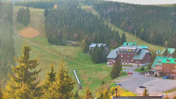 Panorama Jižní svahy, Hotel, Nástup