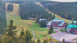 Panorama Jižní svahy, Hotel, Nástup