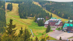Panorama Jižní svahy, Hotel, Nástup