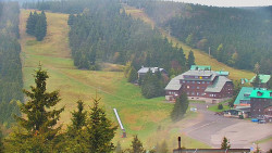 Panorama Jižní svahy, Hotel, Nástup